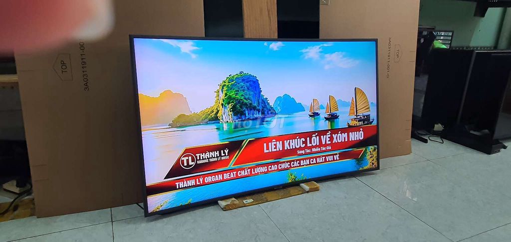 Tv. Màn Hình Cong.  Samsung 55Tu8300. 4k. MỚI 99%. Mua bán Tivi, Âm thanh tại Quận 8 Tp Hồ Chí Minh được đăng bởi TIẾN •••>>  PHẠM THẾ HIỂN. Q8 hình 1
