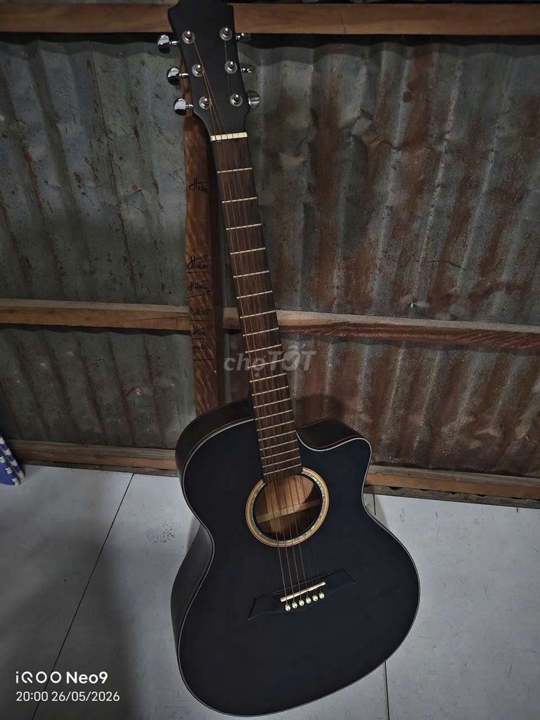 Đàn guitar acoustic Đen Đã sử dụng. Mua bán Nhạc cụ tại Huyện Phú Tân An Giang được đăng bởi Lầu Văn Hào hình 1