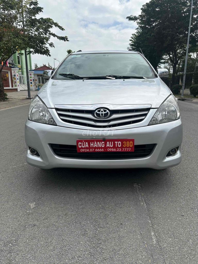 Toyota Innova 2010 G -