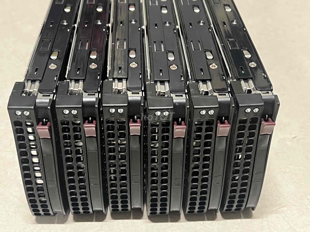 Ổ cứng HDD HGST HUS723030ALS640 3TB SAS. Mua bán Linh kiện (RAM, Card...) tại Quận 3 Tp Hồ Chí Minh được đăng bởi A.Thiên hình 1