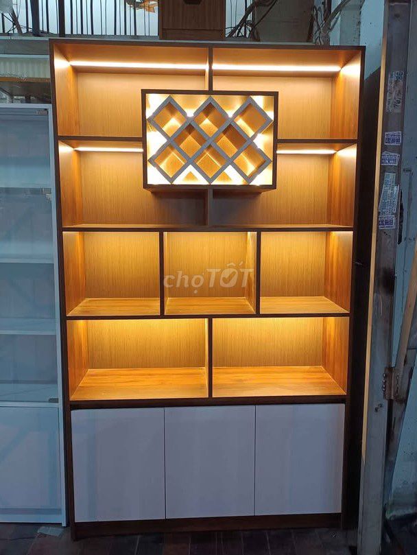 Tủ phòng khách , tủ rượu. Mua bán Tủ, kệ gia đình tại Quận Tân Phú Tp Hồ Chí Minh được đăng bởi đỗ thị kim trâm  hình 1