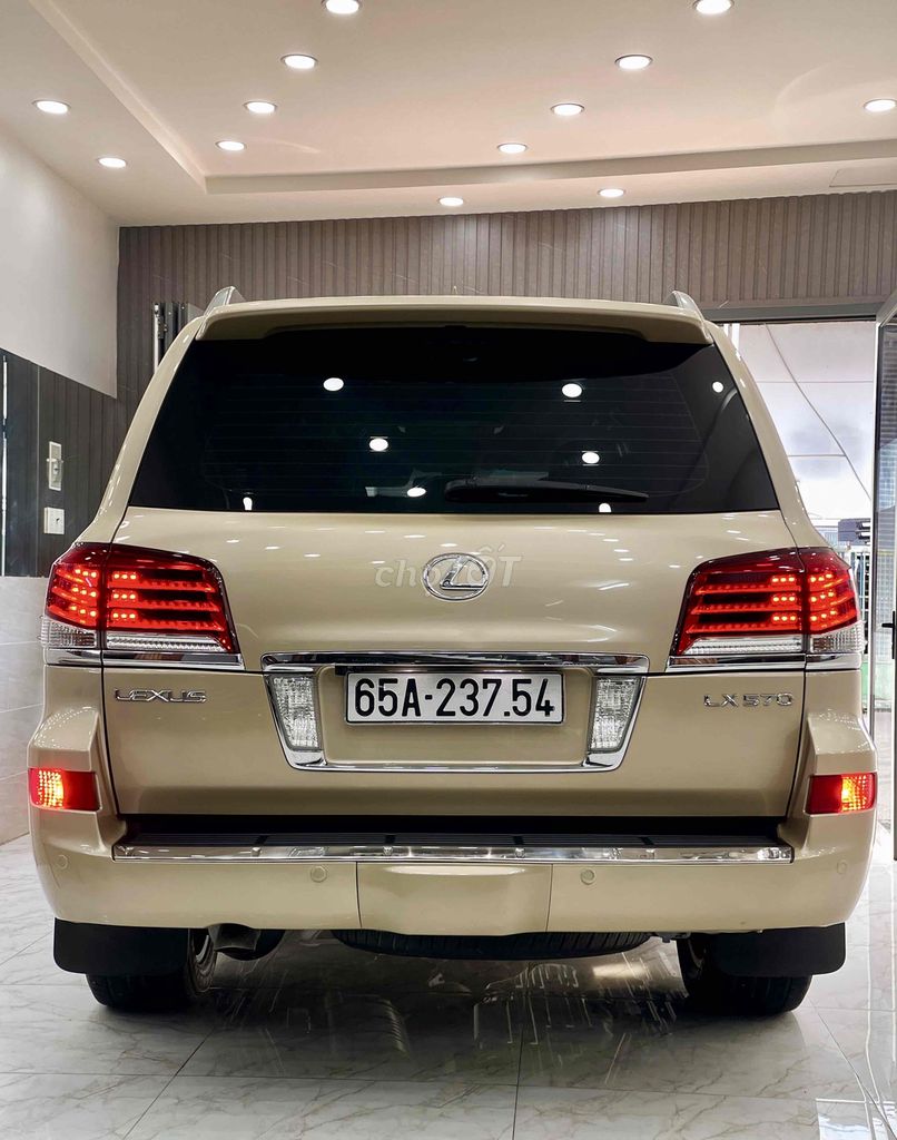 Lexus LX570 Vin 2009 Lên Full form 2014, CỰC MỚI.. Mua bán Ô tô tại Quận Tân Phú Tp Hồ Chí Minh được đăng bởi Nhật Tân hình 5