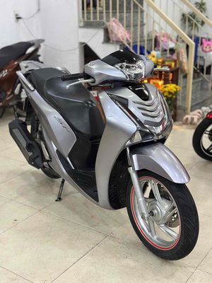 Honda SH 125 2018 Bạc Đen.Chích chu BS66.Giá Tốt