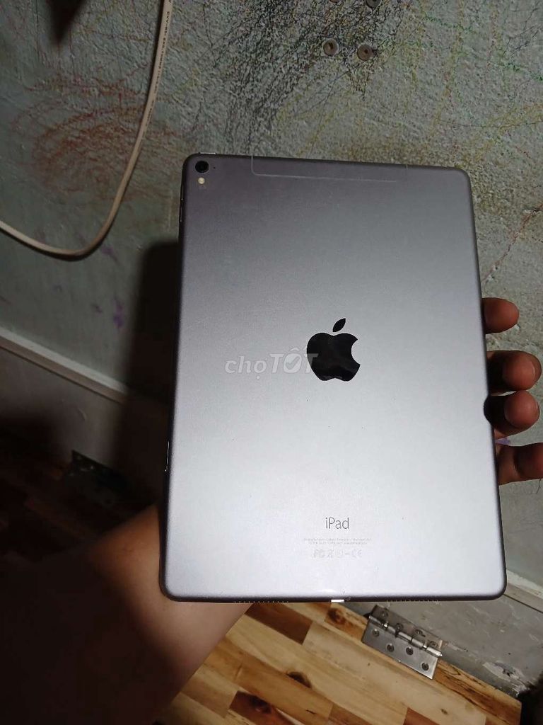 Apple iPad Pro 9.7 inch 128GB có sim. Mua bán Máy tính bảng tại Quận 10 Tp Hồ Chí Minh được đăng bởi lê lâm hình 1