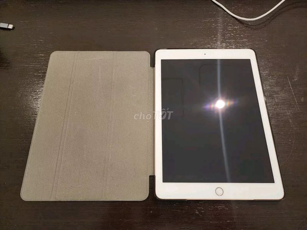 Ipad gen 6 32gb  wifi  2,8 tr  TRIỆU CHO CON HỌC