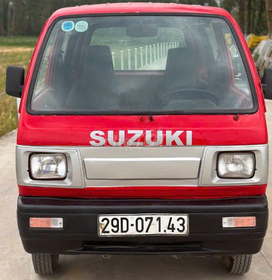 Xe Van đỏ 2 chỗ Suzuki Blind sx 2004.