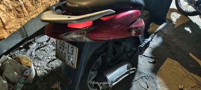 Honda Air Blade màu Đỏ. Mua bán Xe máy tại Quận 8 Tp Hồ Chí Minh được đăng bởi Anh Huỳnh Quốc