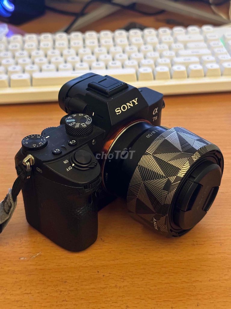 Máy ảnh Sony A7 III + FE 50mm F1.8. Mua bán Máy ảnh, Máy quay tại Quận Tây Hồ Hà Nội được đăng bởi Nông Văn Hưng hình 1