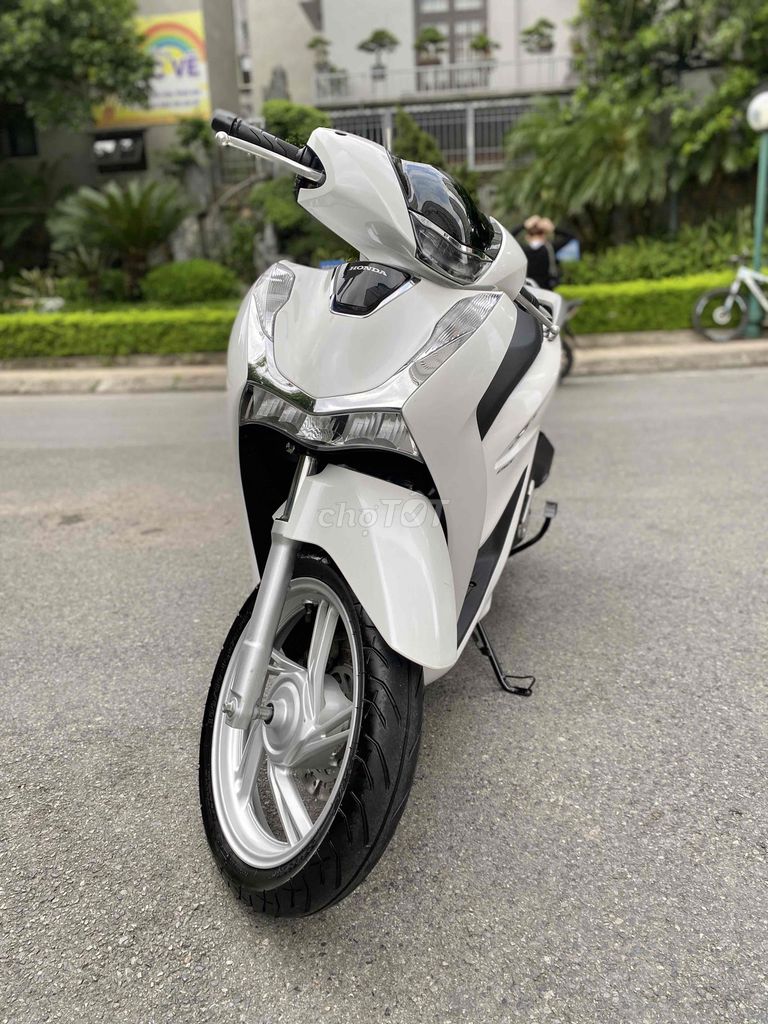 Honda SH Việt 2022!! 150 phanh CBS / 35N1-557.63. Mua bán Xe máy tại Quận Hoàng Mai Hà Nội được đăng bởi Xe Máy Quân Oanh  hình 6