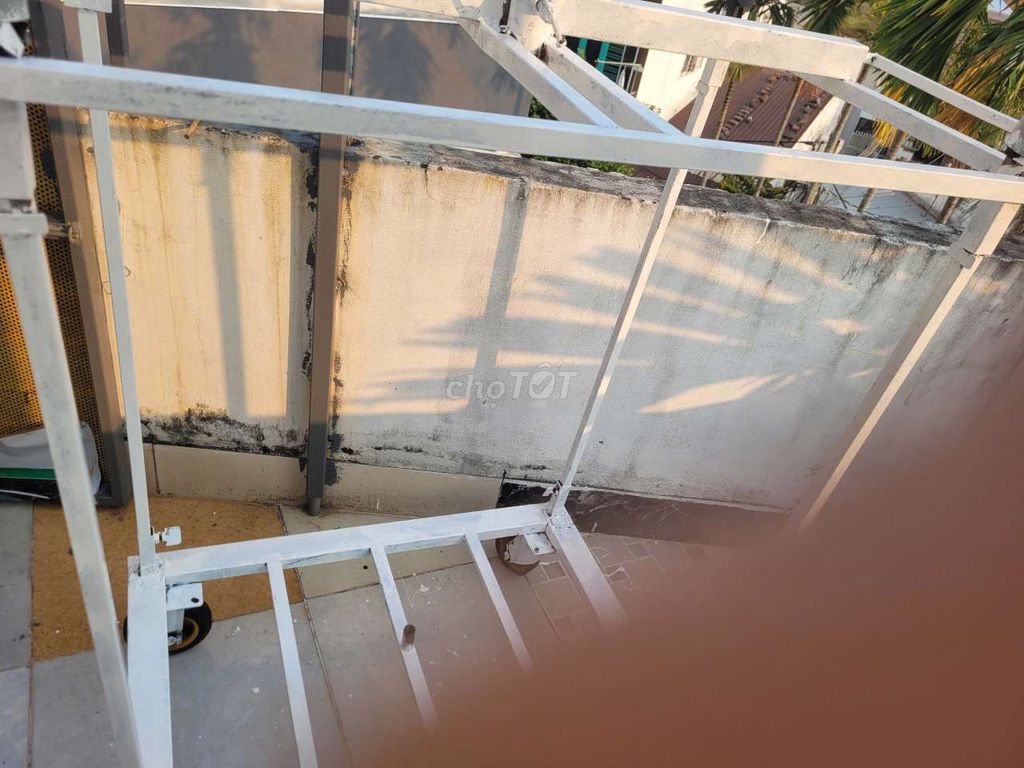 Xe đẩy bán hàng khung sắt Trắng. Mua bán Đồ chuyên dụng, Giống nuôi trồng tại Quận Thanh Khê Đà Nẵng được đăng bởi ĐN hình 1