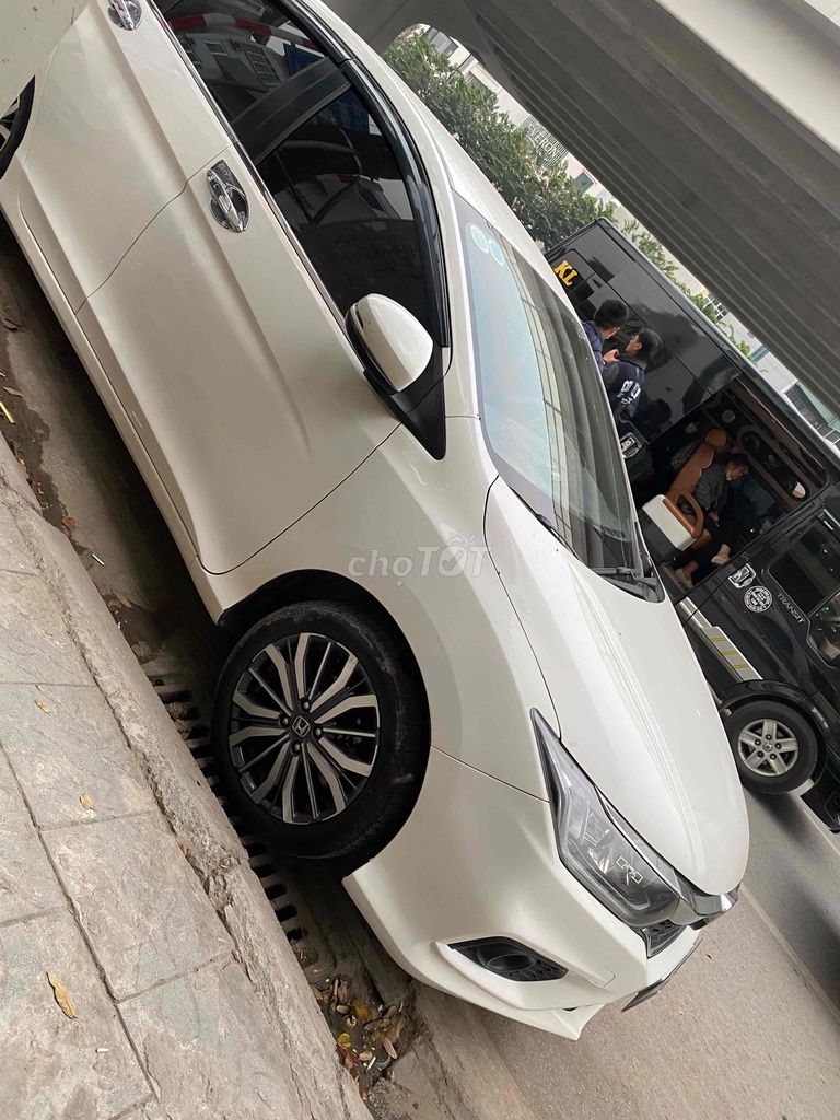 Honda City 2018 CVT белый