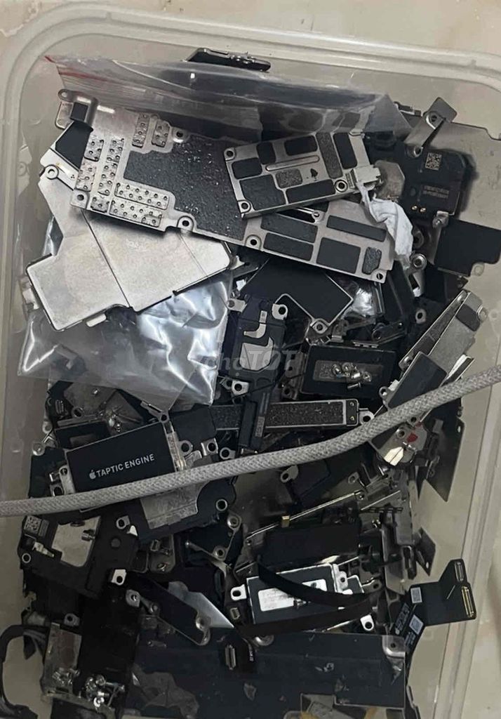 Nẹp màn pin loa rung tháo máy iphone đủ mã ah. Mua bán Linh kiện (RAM, Card...) tại Quận Tân Phú Tp Hồ Chí Minh được đăng bởi Trương Hiệp hình 1