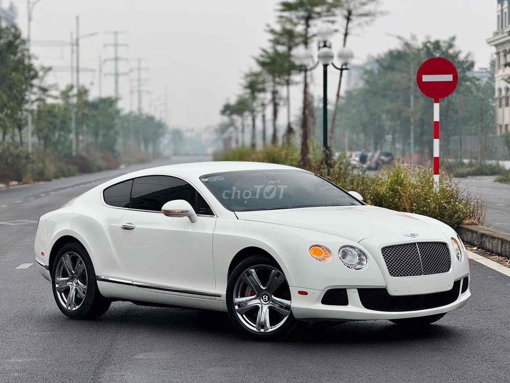 Bentley Continental 2013 - 14000 km