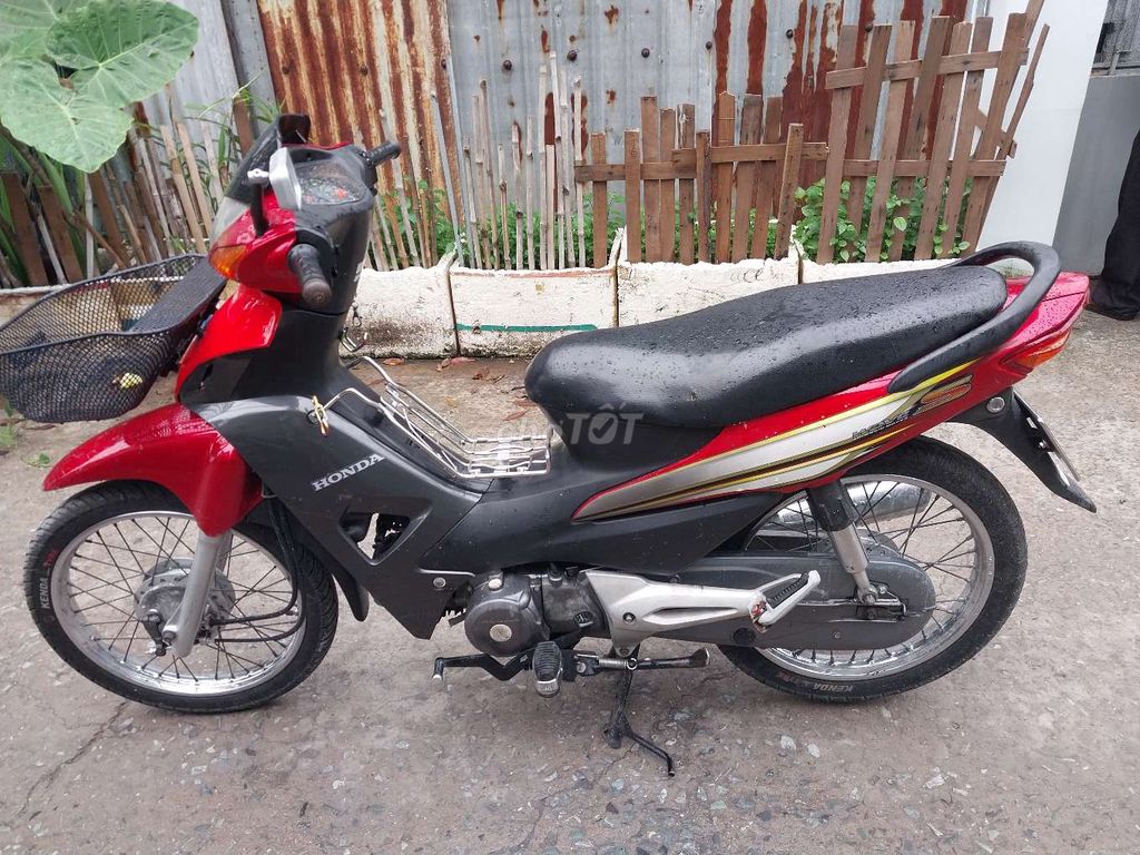 Honda Wave 100c красная, черная