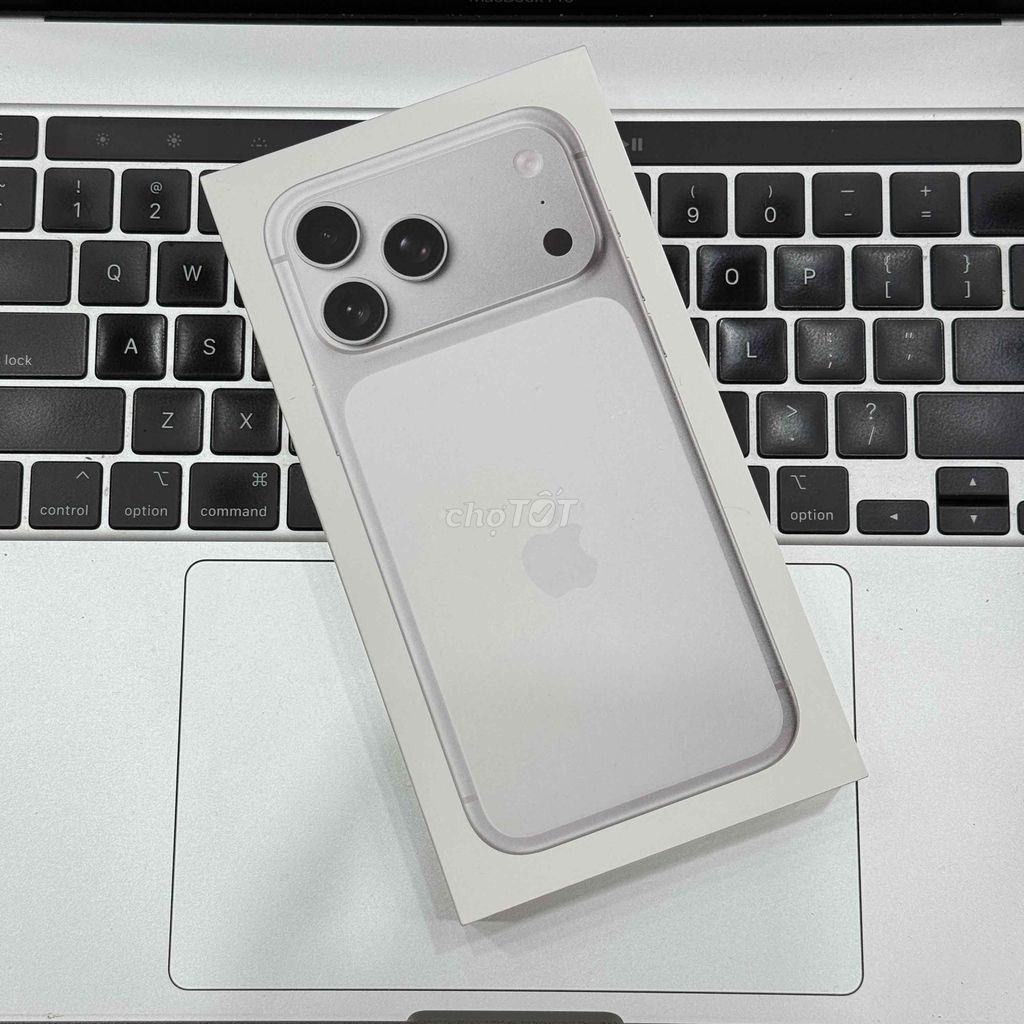 iPhone 17 Pro Max 256GB Bạc Chính hãng VN new. Mua bán Điện thoại tại Thành phố Buôn Ma Thuột Đắk Lắk được đăng bởi Nguyễn Hoàng hình 1