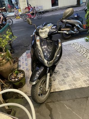 Honda Lead 2017 Chính chủ, Máy êm, Bảo dưỡng kỹ,. Mua bán Xe máy tại Huyện Gò Công Tây Tiền Giang được đăng bởi Trần Phương Xuân Phú