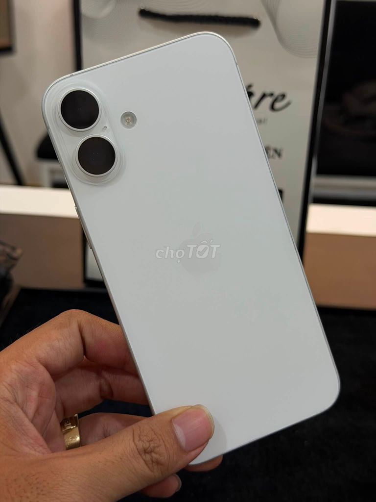 Apple iPhone 16 Plus 128GB Trắng Đẹp 98.5. Mua bán Điện thoại tại Quận Tân Bình Tp Hồ Chí Minh được đăng bởi Hội Đồ Điện Tử hình 1