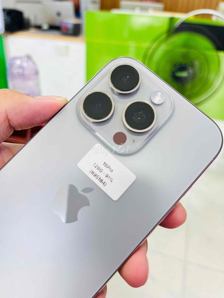 Apple iPhone 16 Pro 128GB Xám titan. Mua bán Điện thoại tại Quận Ngô Quyền Hải Phòng được đăng bởi lê thanh thuỷ hình 1
