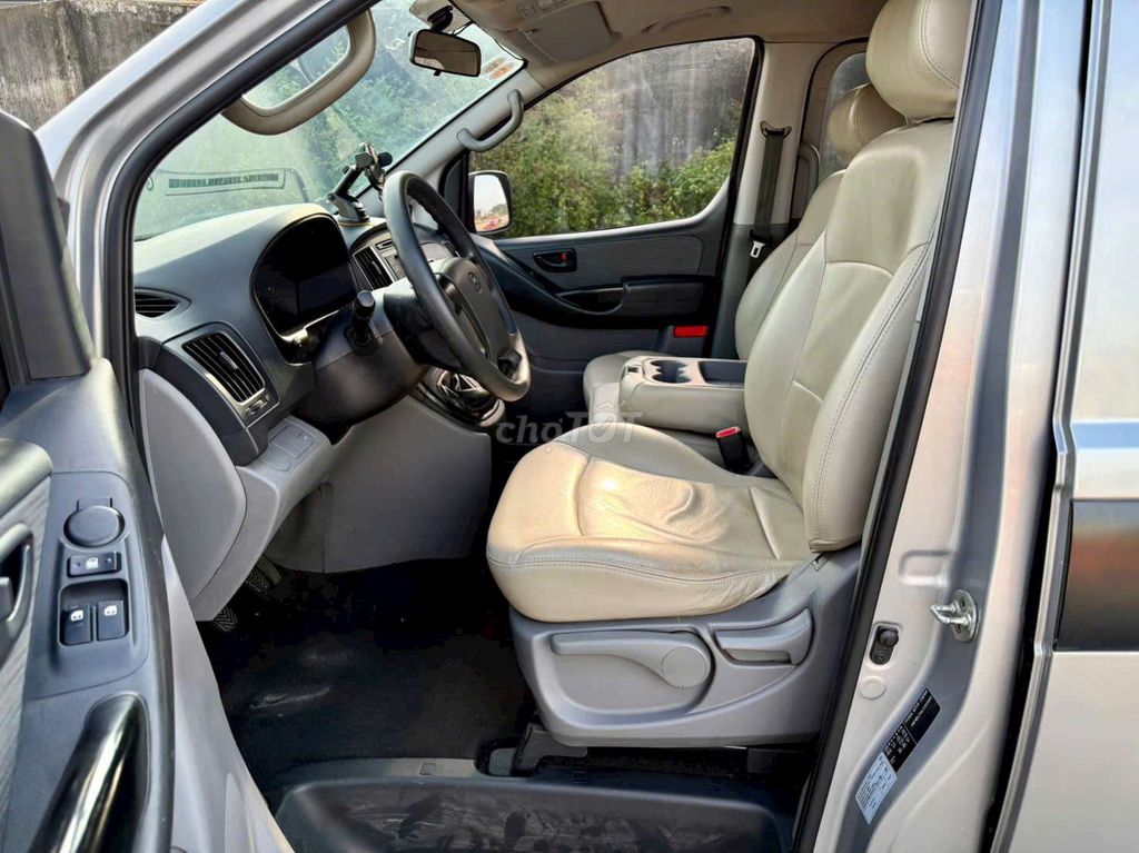Hyundai Starex tải van. Mua bán Ô tô tại Quận 12 Tp Hồ Chí Minh được đăng bởi quan hình 4