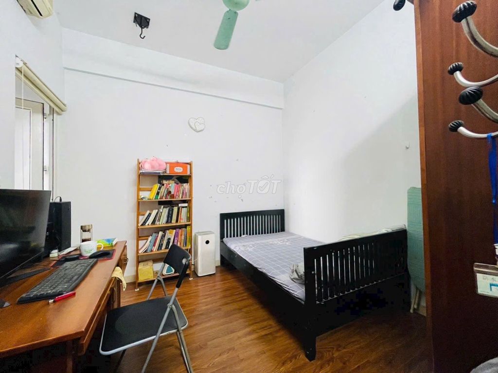 Продается 2-комнатная квартира в Хоанг Кау, Донг Да, Ханой
