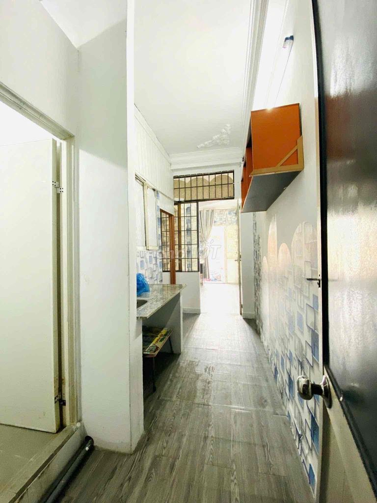 2pn ban công ngay GreenWich, Học Viện Hàng Không, Etwon Cộng Hoà