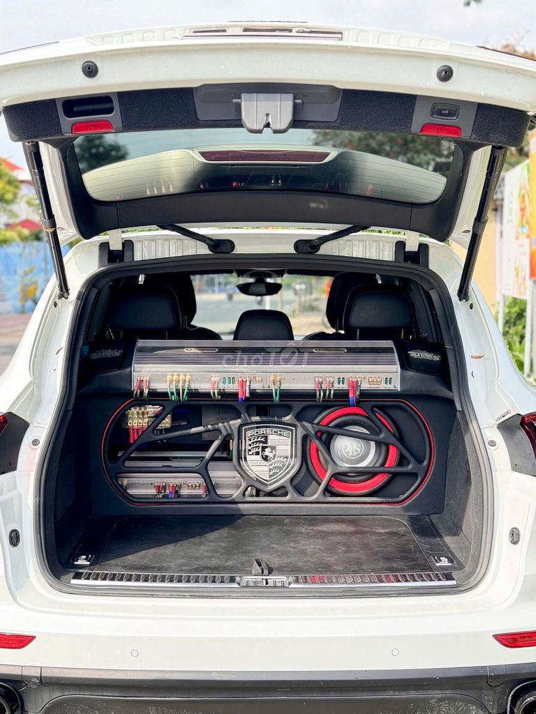 Chính chủ Porsche Cayenne Bán hoặc Đổi merc Sclass. Mua bán Ô tô tại Quận Phú Nhuận Tp Hồ Chí Minh được đăng bởi Hoàng Yến  hình 2