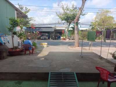 Cho thuê sân và nửa nhà trước mặt tiền quốc lộ 50. Cho thuê nhà ở tại Huyện Cần Giuộc Long An được đăng bởi trần thị tuyết mai