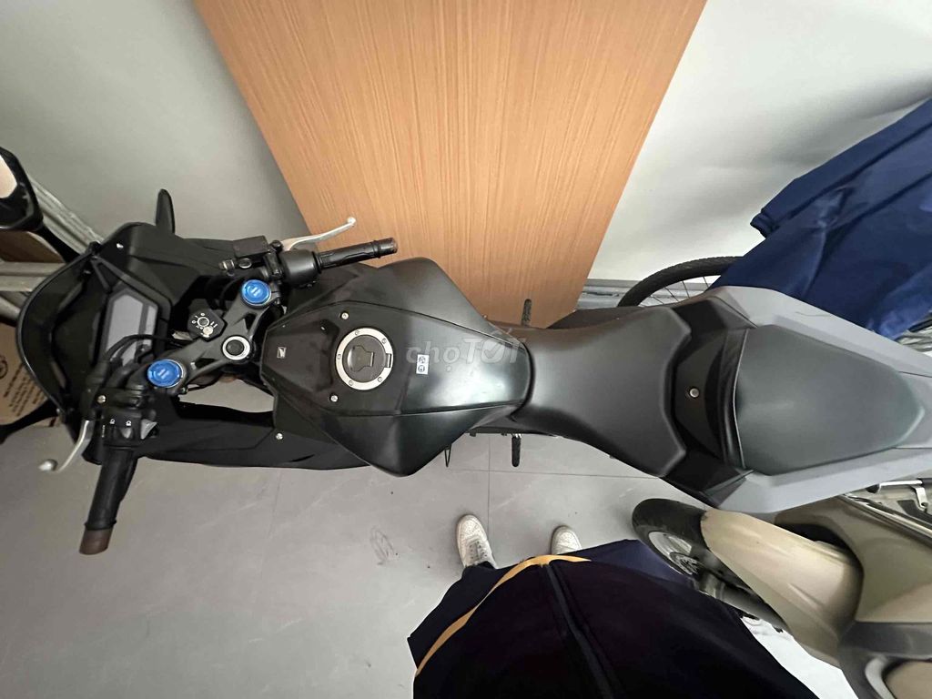 Honda CBR150R черная