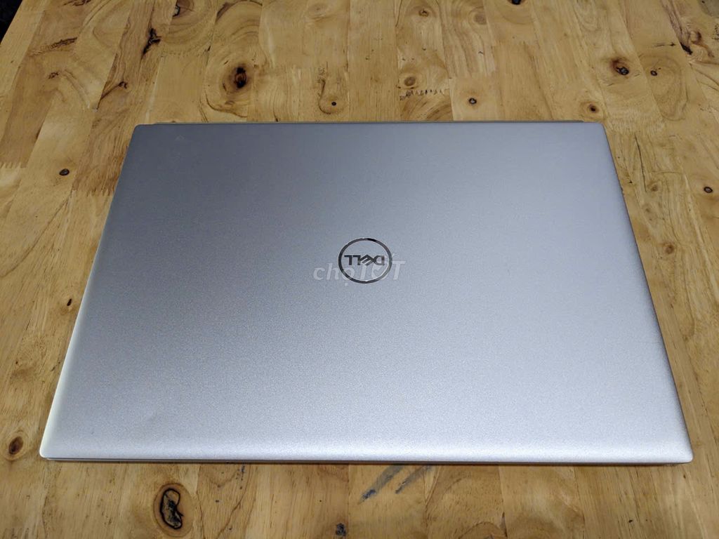 Laptop Dell Inspiron 16 5620 i5 1235U/8GB/256GB