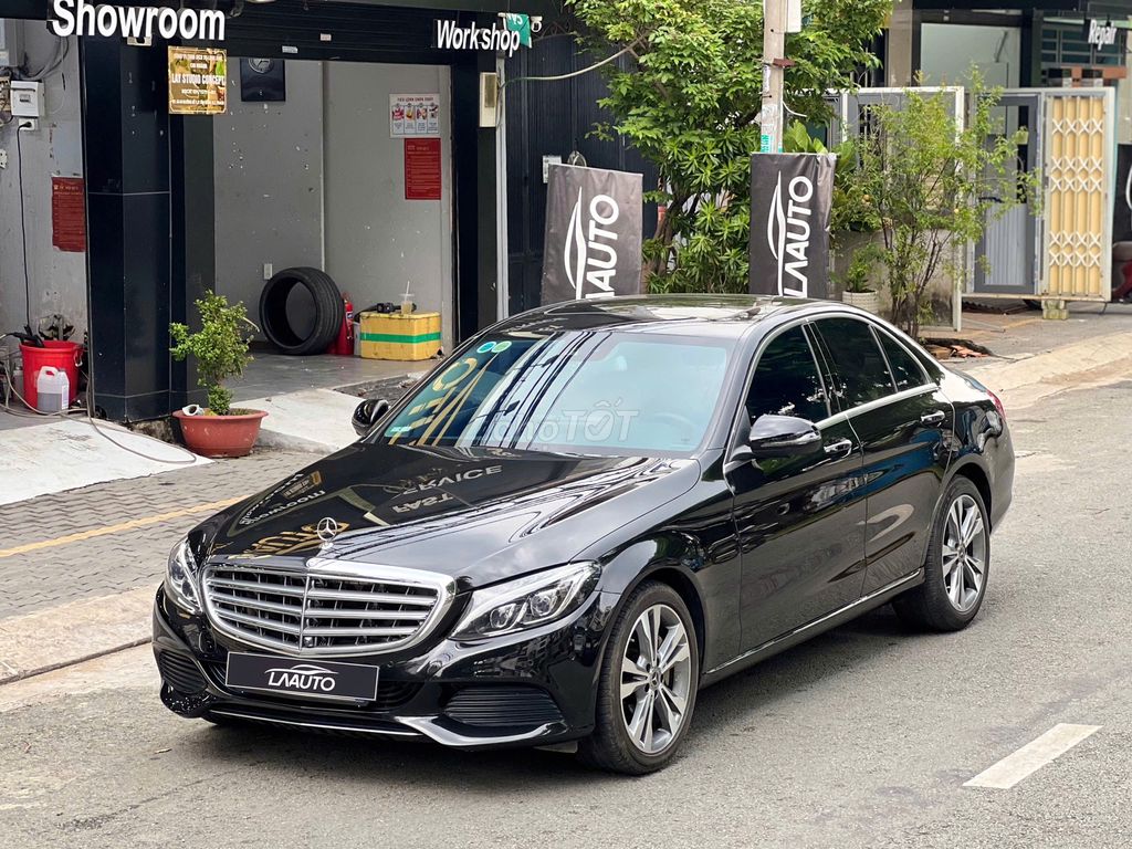 Mercedes Benz 2018 C250 Exclusive, MUA 1 ĐƯỢC 6