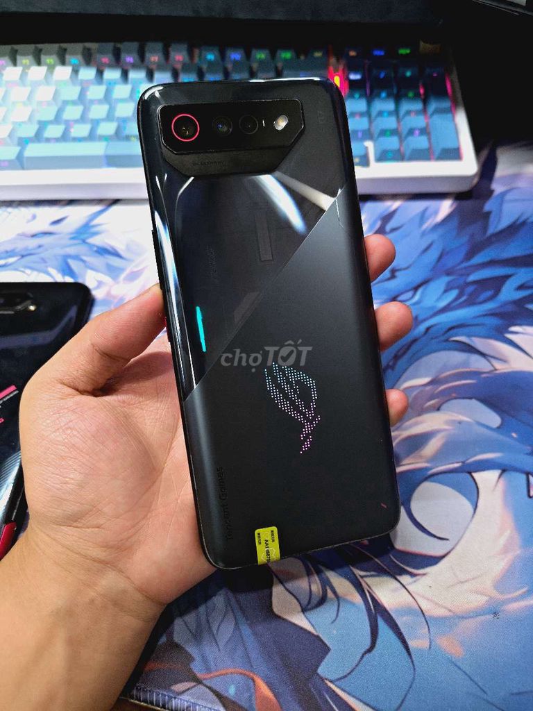 Rogphone 7 bản 12-256 màu đen, ngoại hình ổn áp. Mua bán Điện thoại tại Quận Hà Đông Hà Nội được đăng bởi Đạo Nguyễn hình 1