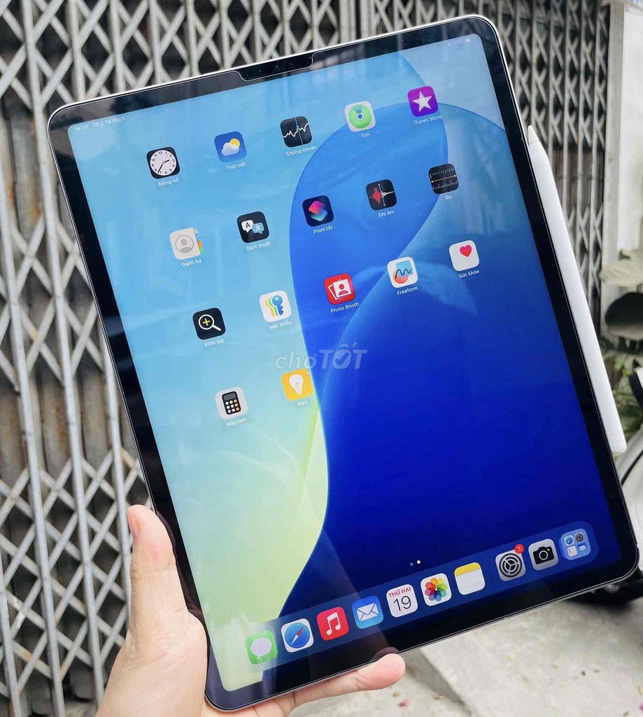 Apple iPad Pro 12.9 M2 256GB Wifi + 5G Pin 96%. Mua bán Máy tính bảng tại Quận Đống Đa Hà Nội được đăng bởi  Cường Apple hình 1