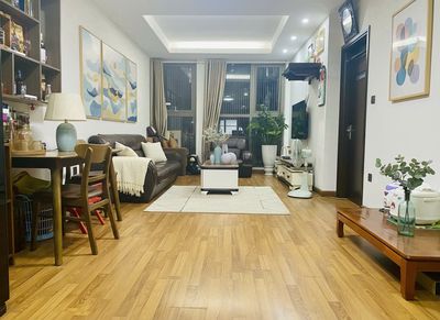 Cần bán gấp căn 2PN rất đẹp tại Home City