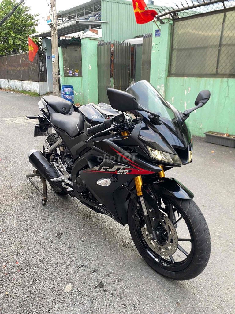 Yamaha R15 v3 красивая автомобильная тихая машина хорошая цена