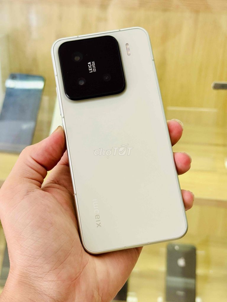 Xiaomi 15 5G 12GB/256GB Thiết kế nhỏ gọn. Mua bán Điện thoại tại Quận Thanh Khê Đà Nẵng được đăng bởi Thương Mobile hình 1