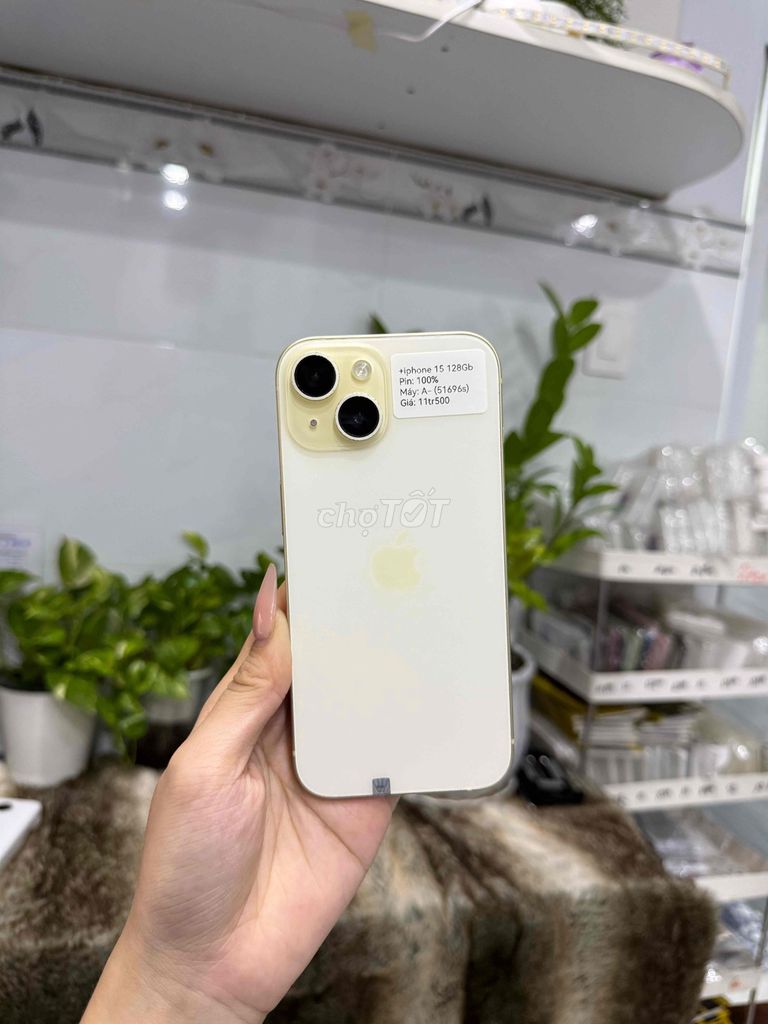 Apple iPhone 15 128GB Vàng Zin đẹp 98.5%. Mua bán Điện thoại tại Huyện Hóc Môn Tp Hồ Chí Minh được đăng bởi Luân Hoài hình 1