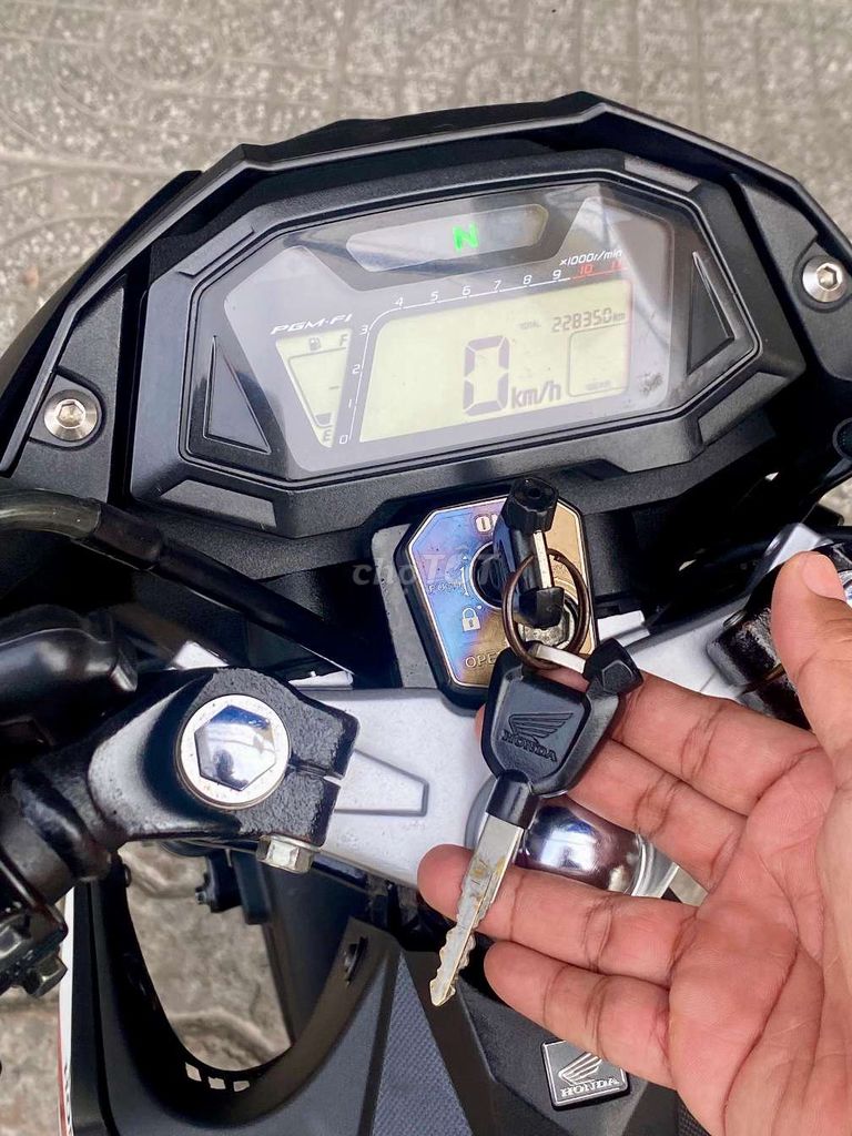 SONIC 150R 2018 Máy zin Hồ sơ cầm tay. Mua bán Xe máy tại Quận Ninh Kiều Cần Thơ được đăng bởi Xe Máy TÂN LIÊN HƯNG 1 91B hình 6