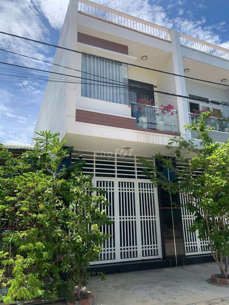 Bán nhà gần trung tâm khám khoa học (quy hòa) Bán nhà gần trung tâm khám khoa học (quy hòa)
