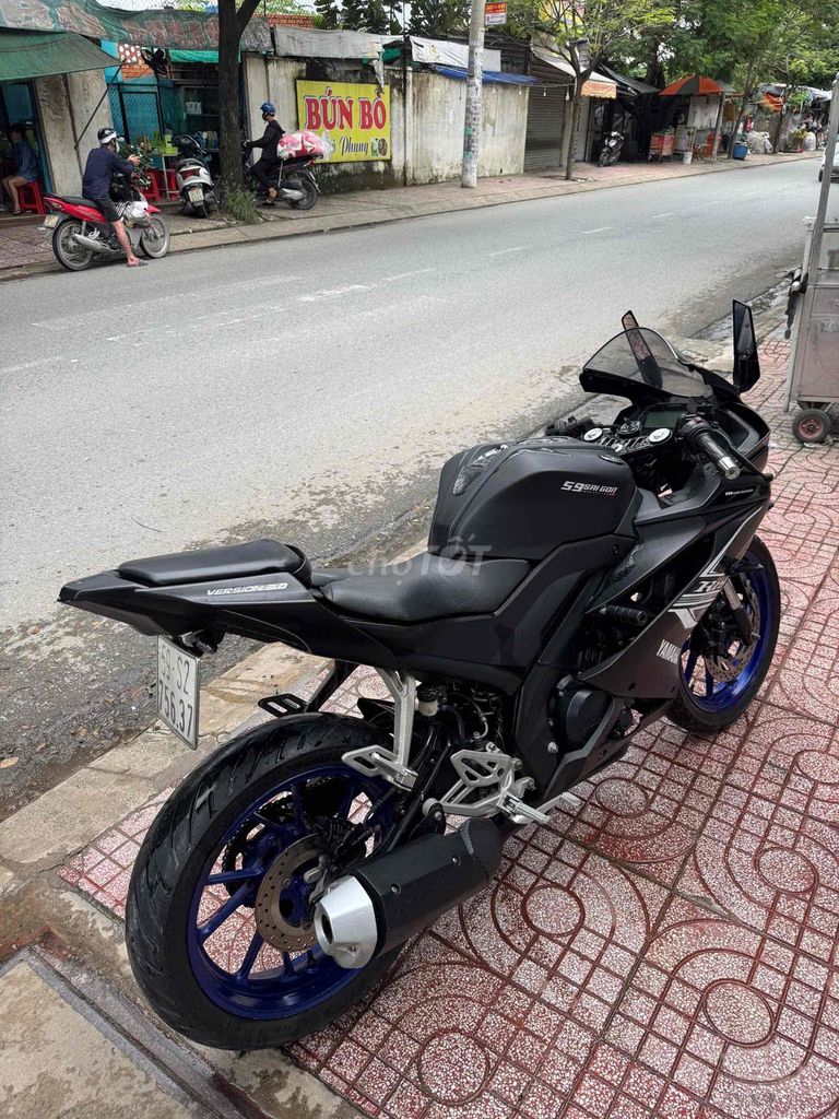 Yamaha R15V3 máy zin biển số thành phố. Mua bán Xe máy tại Huyện Bình Chánh Tp Hồ Chí Minh được đăng bởi Phong Vũ hình 5