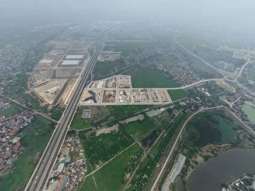 Shop Hou The Metropolitan Bắc Giang 379 Đồng Sơn vị trí đẹp. Mua bán nhà ở tại Thành phố Bắc Giang Bắc Giang được đăng bởi Nguyễn Quốc Toản hình 5