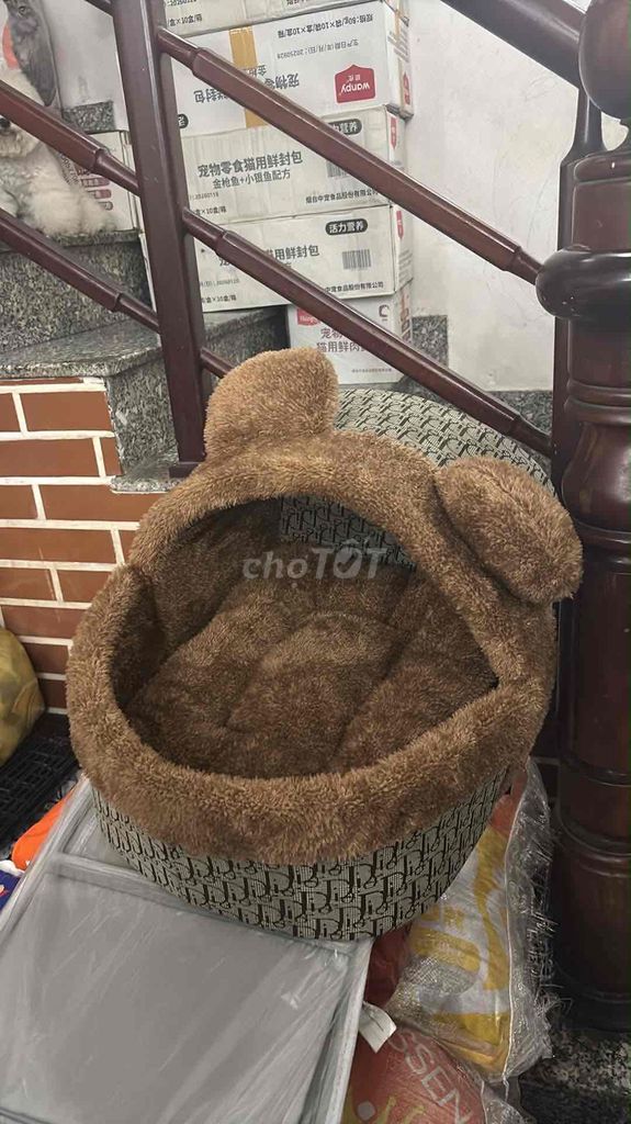 Ổ NẰM MÈO NÂU ĐÃ SỬ DỤNG. Mua bán Phụ kiện, Thức ăn, Dịch vụ tại Quận 7 Tp Hồ Chí Minh được đăng bởi Uyên Thy hình 1