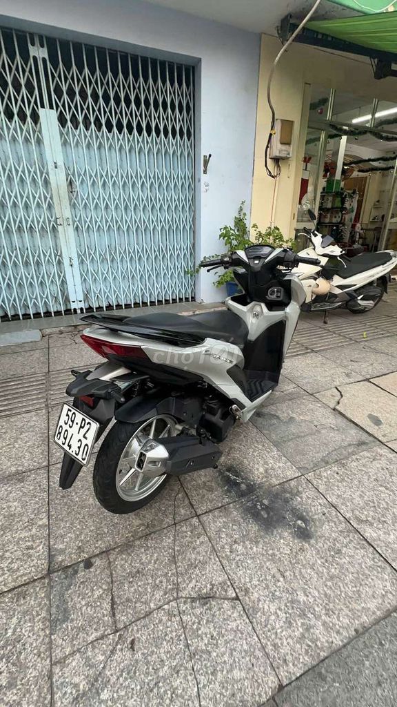 Honda Vario 125 2019 mới 90% Bstp chính chủ. Mua bán Xe máy tại Quận Tân Phú Tp Hồ Chí Minh được đăng bởi Tuanduy hình 3