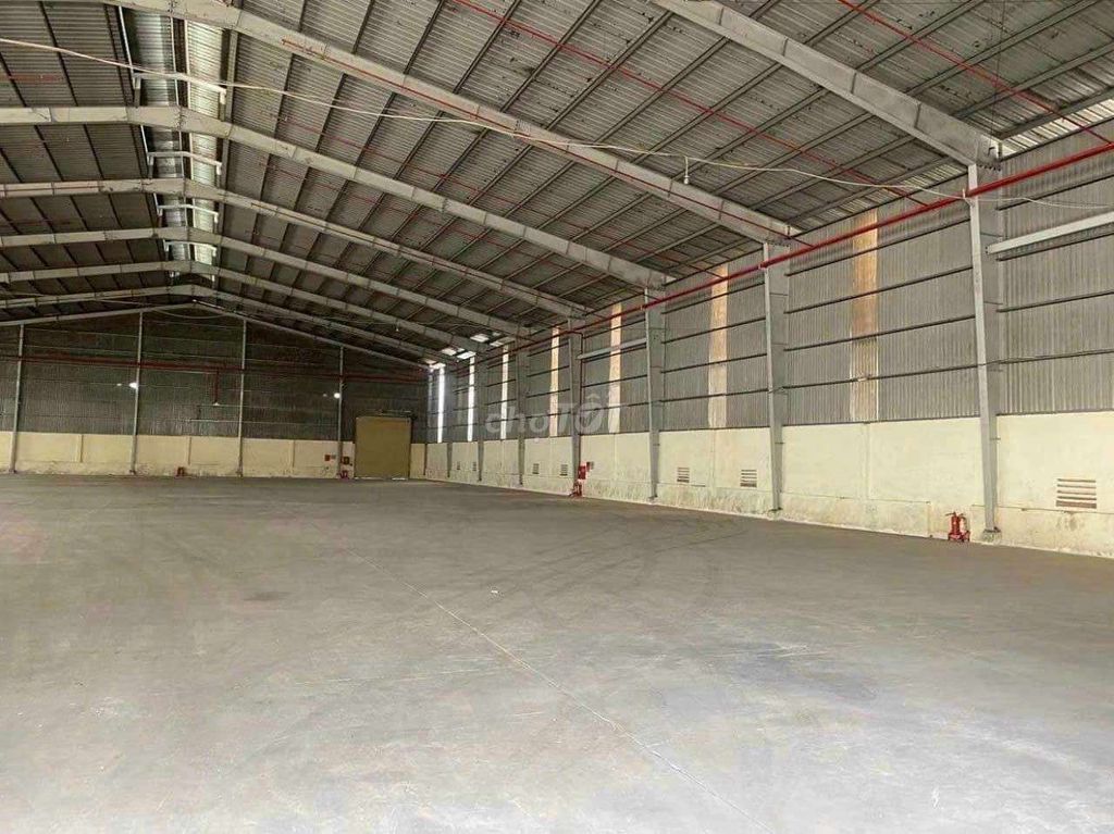 Cho thuê xưởng khuôn viên 2500m2.Giấy tờ đầy đủ.Cụm CN Visip2,