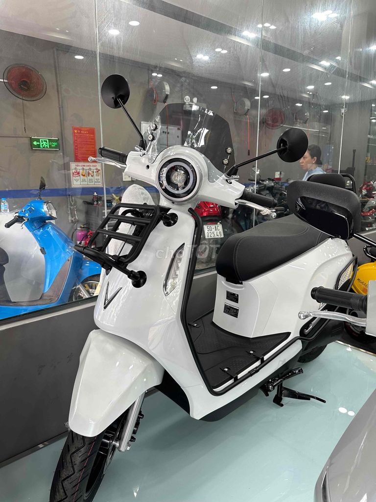 SIÊU PHẨM EVO GRAND + TẶNG BAGA SAU / KHUNG BẢO VỆ. Mua bán Xe điện tại Quận 5 Tp Hồ Chí Minh được đăng bởi Nguyễn Nghĩa hình 4