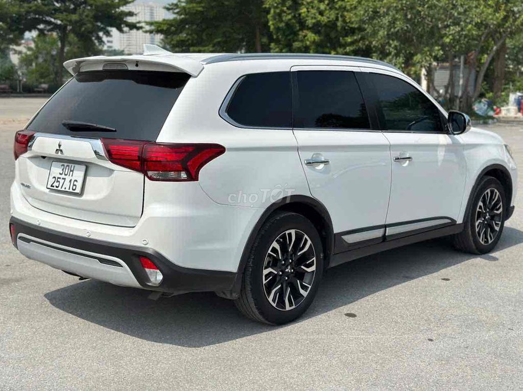 Mitsubishi Outlander 2.0 Premium  sx2021. Mua bán Ô tô tại Quận Thanh Xuân Hà Nội được đăng bởi Mạnh Hải hình 5