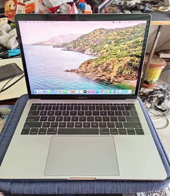 Macbook pro 2017 như mới i5 ram8g ssd 256g