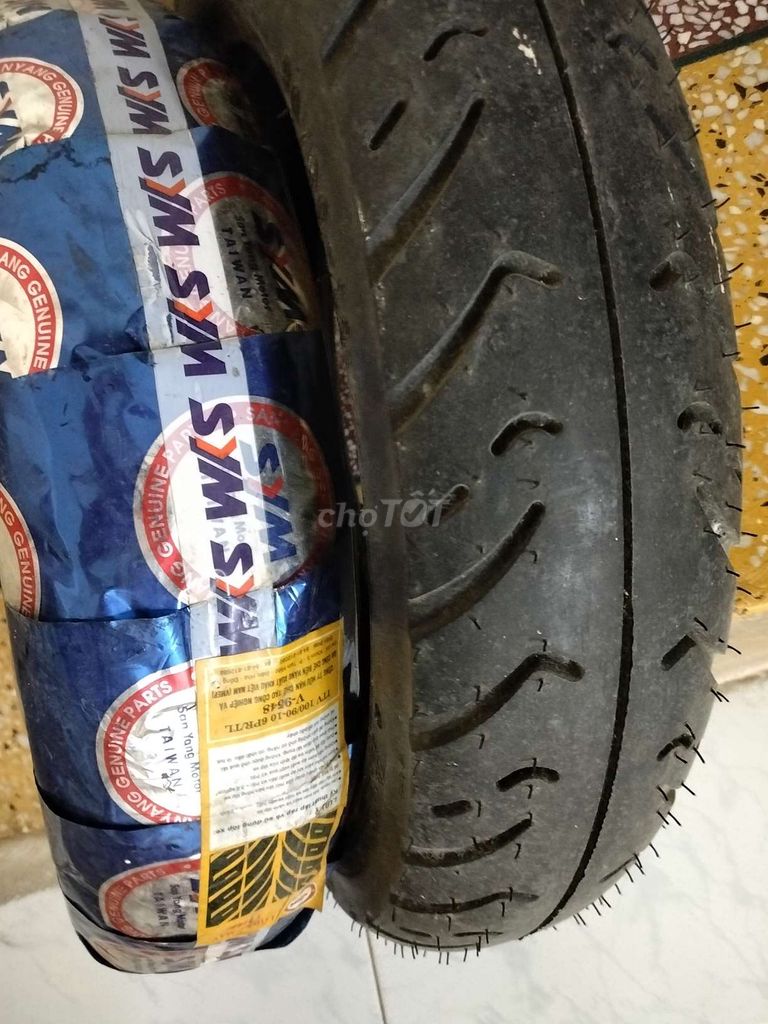 Lốp xe ga Maxxis 110/70-11 Vespa Mới. Mua bán Phụ tùng xe tại Quận Hai Bà Trưng Hà Nội được đăng bởi Lê Minh Thúy hình 2