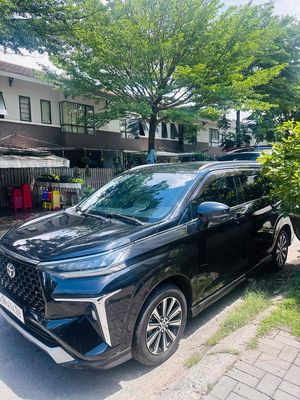 Toyota Veloz Cross Số tự động Đen 7 chỗ