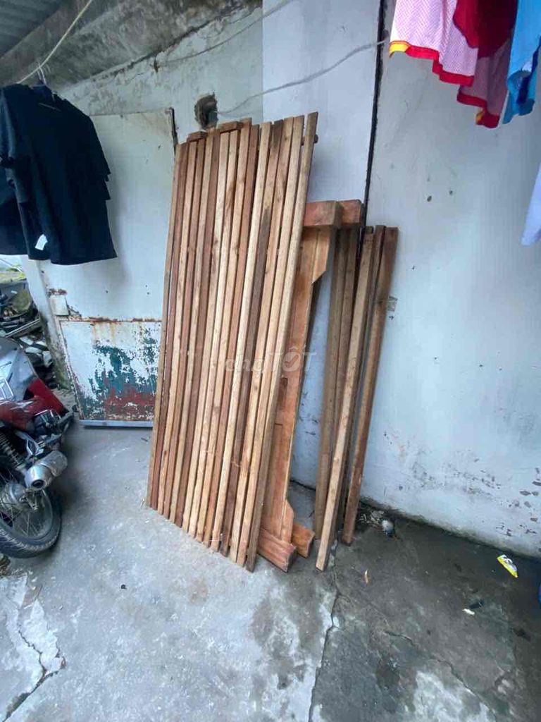 Giường gỗ thịt 1m6 x 2m. Mua bán Giường, chăn ga gối nệm tại Quận Hai Bà Trưng Hà Nội được đăng bởi Sơn Đoàn hình 1