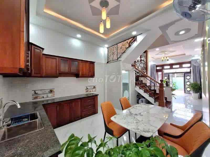 Pass nhà nguyên căn 6PN kế chợ  Cầu Đồng, Ngã Tư Ga, 2 mặt thoáng